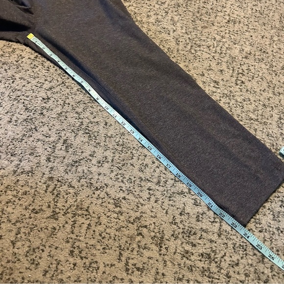 Lululemon Athletica Black & Gray On the Fly Lid-Rise Joggers Size 4 - Picture 8 of 8